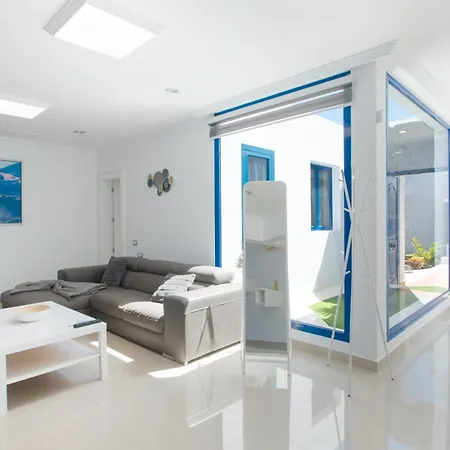 Βίλα Botanica - Spacious, Heated Pool And Bbq, Sunny Terrace, Garden & Mountain Views