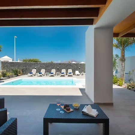 Botanica - Spacious, Heated Pool And Bbq, Sunny Terrace, Garden & Mountain Views Βίλα