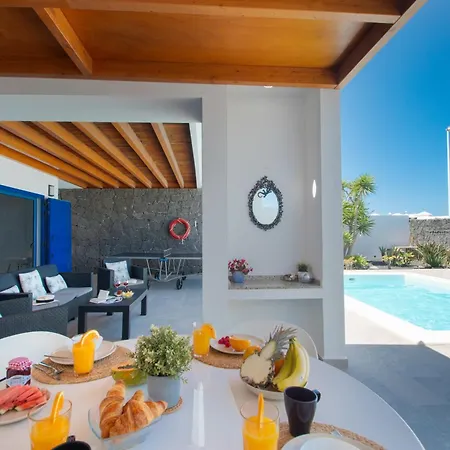 Botanica - Spacious, Heated Pool And Bbq, Sunny Terrace, Garden & Mountain Views Βίλα