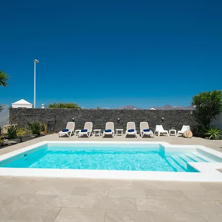 Botanica - Spacious, Heated Pool And Bbq, Sunny Terrace, Garden & Mountain Views * Πλάγια Μπλάνκα