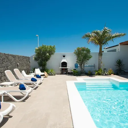 Βίλα Botanica - Spacious, Heated Pool And Bbq, Sunny Terrace, Garden & Mountain Views