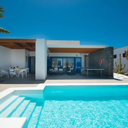 Botanica - Spacious, Heated Pool And Bbq, Sunny Terrace, Garden & Mountain Views Βίλα